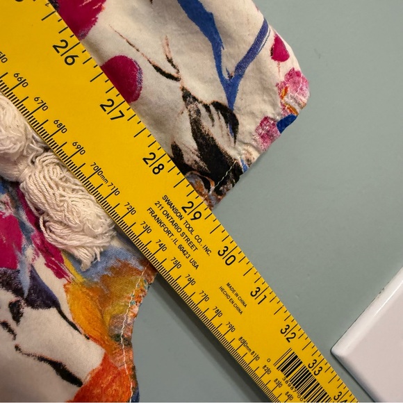 Umgee floral print romper ivory v-neck 3/4 sleeves elastic waist size small - Picture 3 of 11